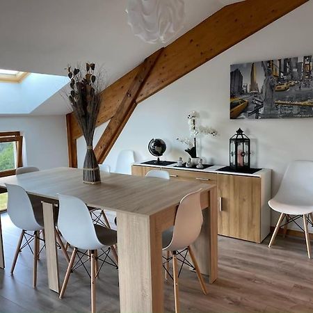 Appartement Lumineux Avec Vue Sur Les Montagnes 莫尔比耶 外观 照片